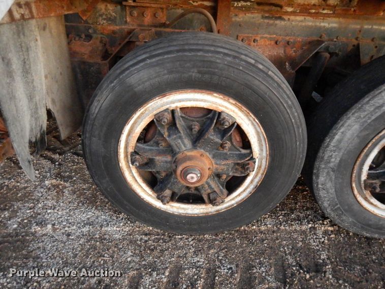 image for item DJ6033 1994 Ford L9000  rock slinger truck