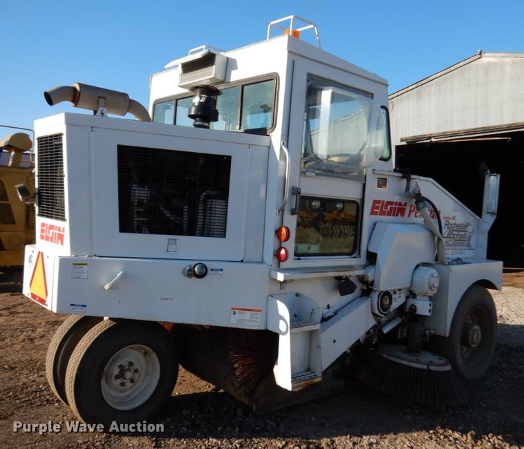 image for item DJ6034 1989 Elgin Pelican  street sweeper