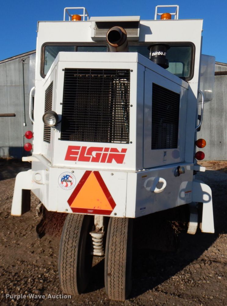 image for item DJ6034 1989 Elgin Pelican  street sweeper