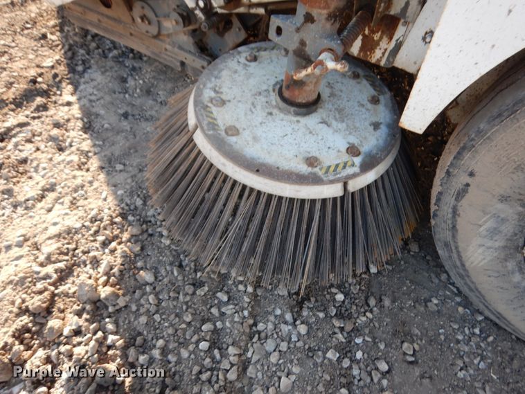 image for item DJ6034 1989 Elgin Pelican  street sweeper