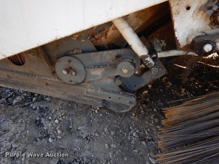 image for item DJ6034 1989 Elgin Pelican  street sweeper