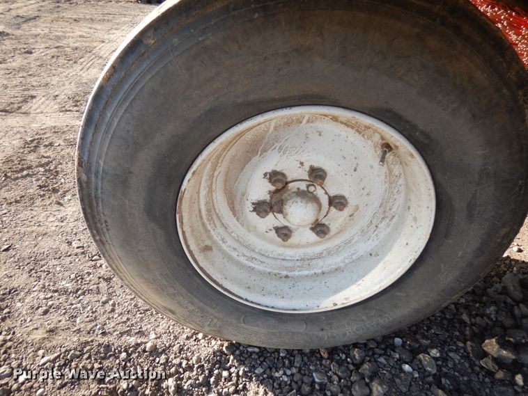 image for item DJ6034 1989 Elgin Pelican  street sweeper