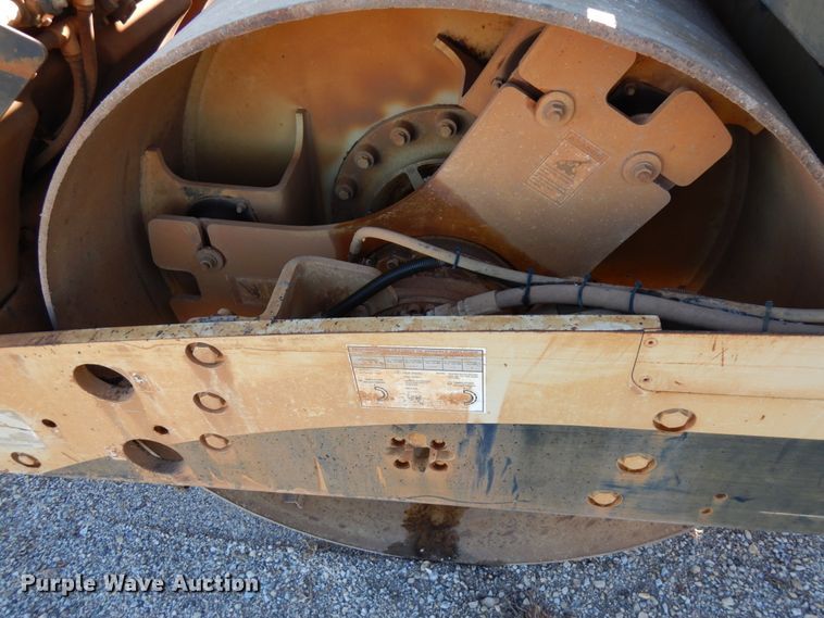 image for item DJ6042 Ingersoll Rand DD-118HFA  vibratory double drum roller