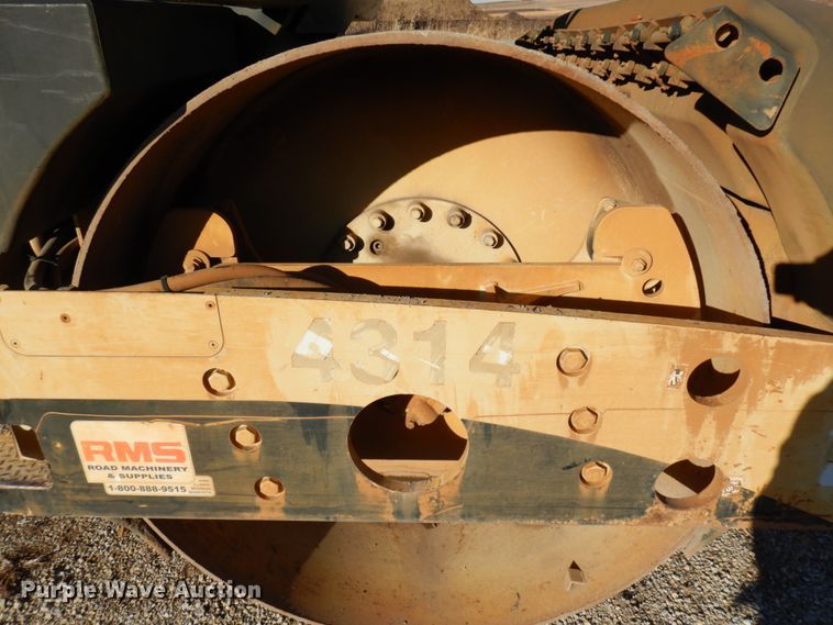 image for item DJ6042 Ingersoll Rand DD-118HFA  vibratory double drum roller