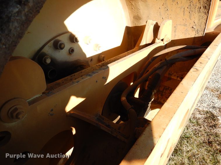 image for item DJ6042 Ingersoll Rand DD-118HFA  vibratory double drum roller