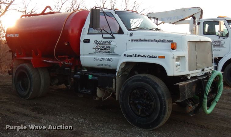 image for item DJ6049 1995 GMC TopKick  water truck