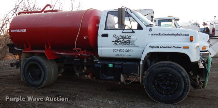 image for item DJ6049 1995 GMC TopKick  water truck