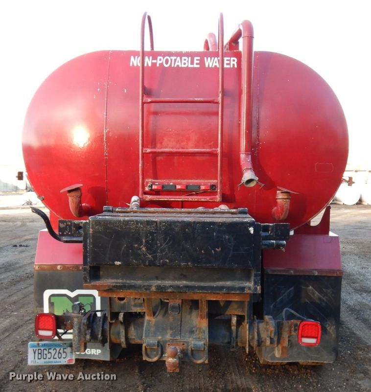 image for item DJ6049 1995 GMC TopKick  water truck