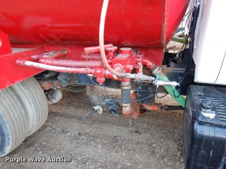 image for item DJ6049 1995 GMC TopKick  water truck