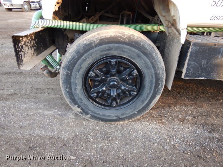 image for item DJ6049 1995 GMC TopKick  water truck