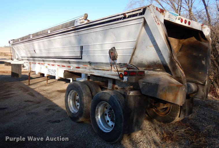 image for item DJ6053 2001 Red River live bottom trailer