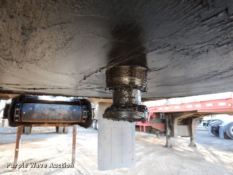 image for item DJ6053 2001 Red River live bottom trailer