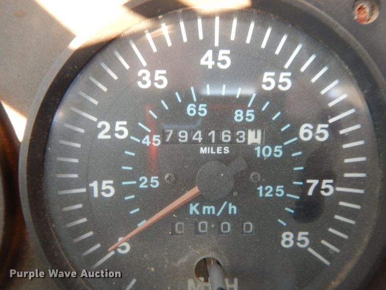 image for item DJ7286 2000 Mack CH600GK  semi truck