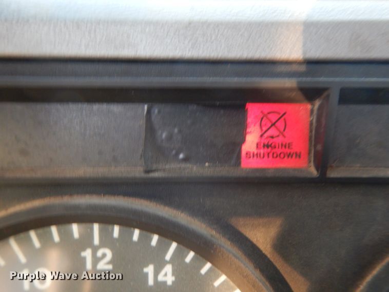 image for item DJ7286 2000 Mack CH600GK  semi truck