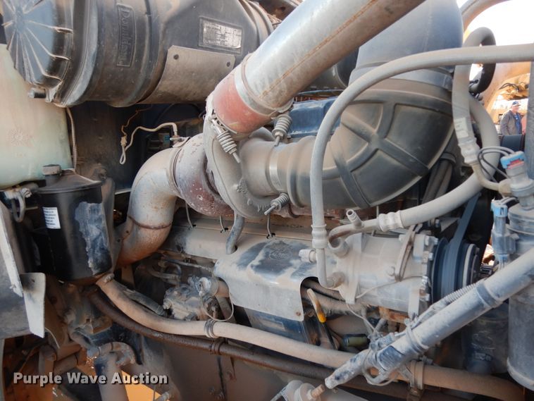 image for item DJ7286 2000 Mack CH600GK  semi truck