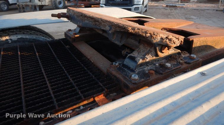 image for item DJ7286 2000 Mack CH600GK  semi truck