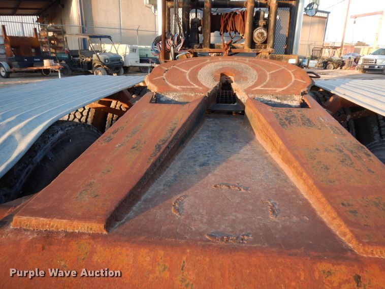 image for item DJ7286 2000 Mack CH600GK  semi truck