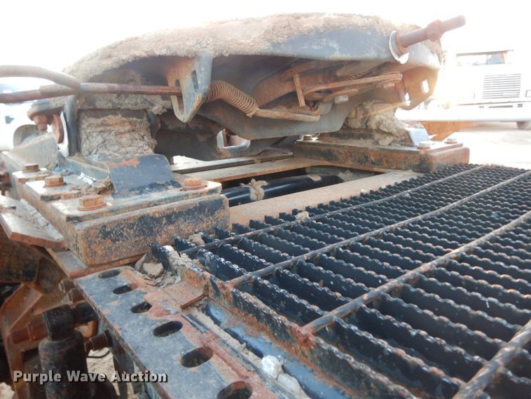 image for item DJ7286 2000 Mack CH600GK  semi truck