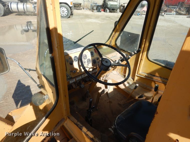 image for item DJ8164 Dresser 150A  crane