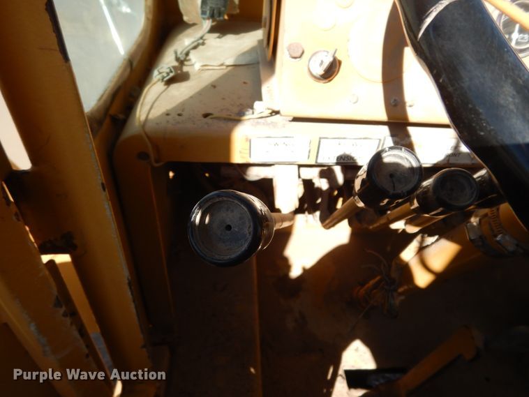 image for item DJ8164 Dresser 150A  crane