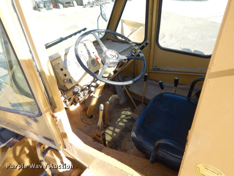 image for item DJ8165 1969 Galion 150A  crane