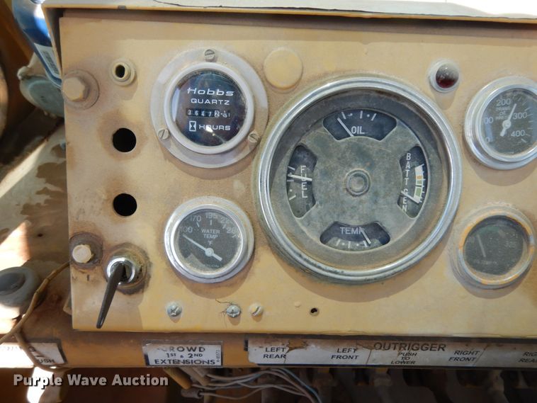 image for item DJ8165 1969 Galion 150A  crane