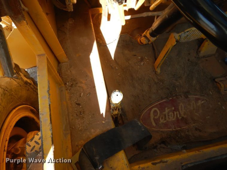 image for item DJ8166 1971 Galion 150A  crane