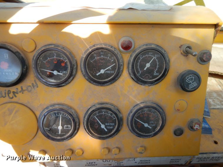 image for item DJ8166 1971 Galion 150A  crane