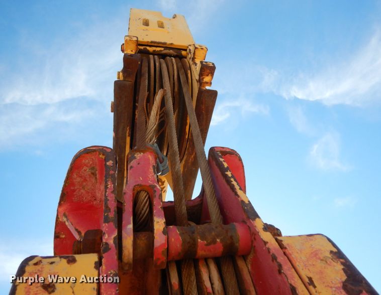 image for item DJ8166 1971 Galion 150A  crane