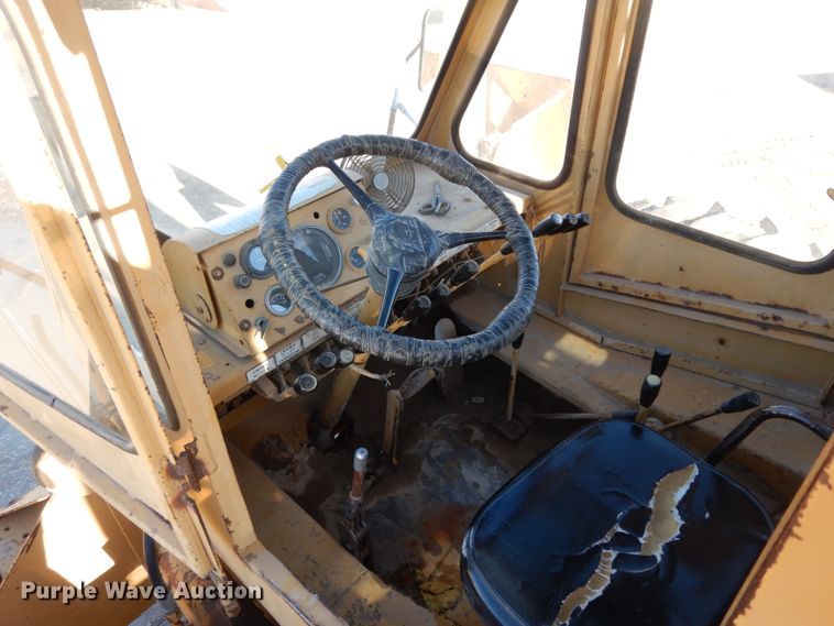 image for item DJ8167 Dresser 150A  crane