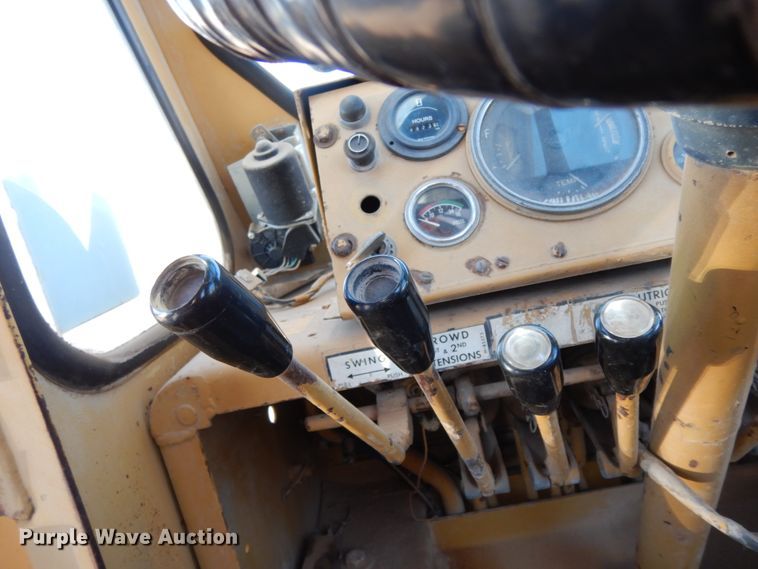 image for item DJ8167 Dresser 150A  crane