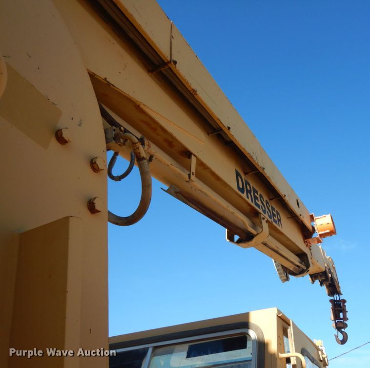 image for item DJ8167 Dresser 150A  crane