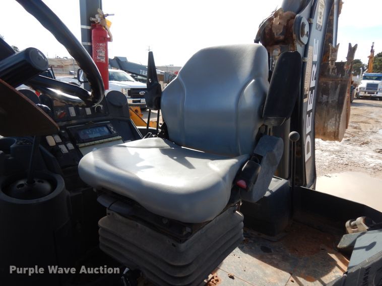 image for item DJ8169 2008 John Deere 310J  backhoe