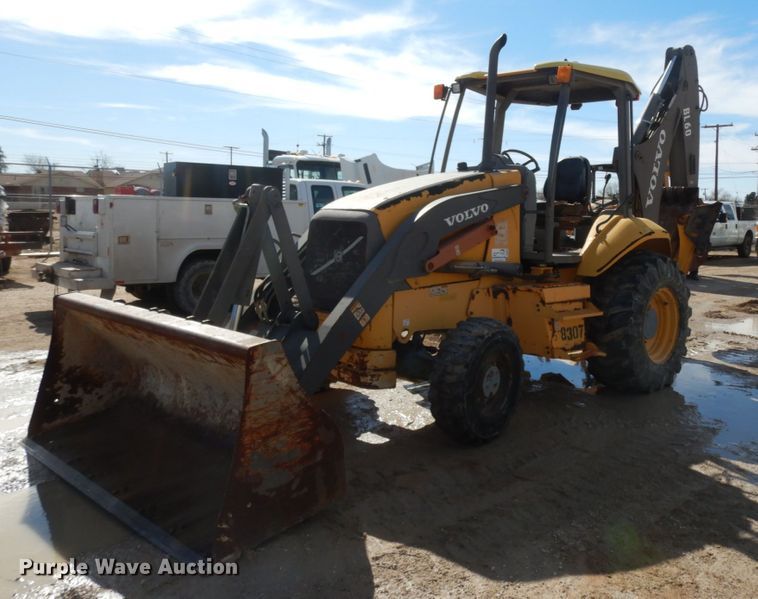 image for item DJ8170 2005 Volvo BL60  backhoe