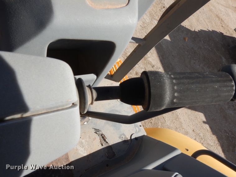 image for item DJ8170 2005 Volvo BL60  backhoe