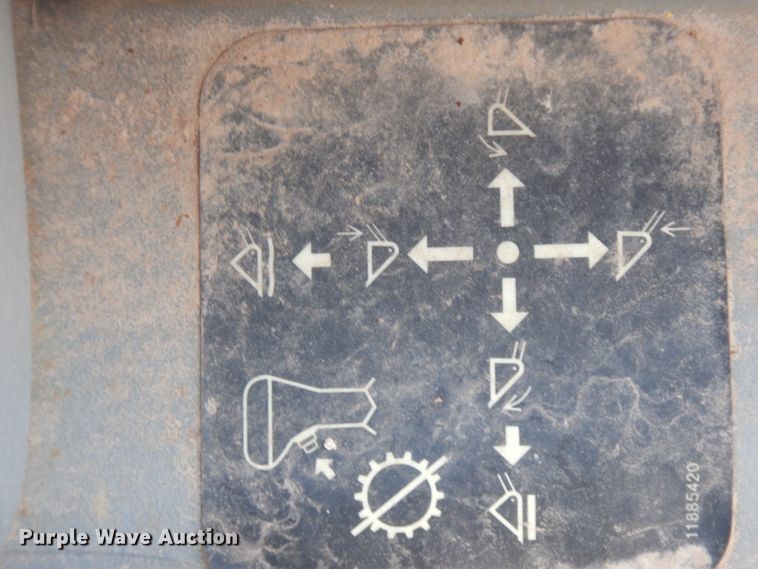 image for item DJ8170 2005 Volvo BL60  backhoe