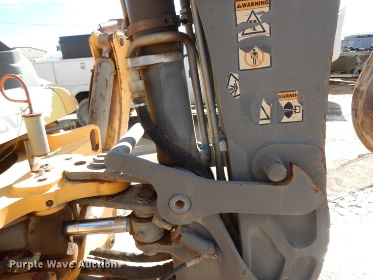 image for item DJ8170 2005 Volvo BL60  backhoe