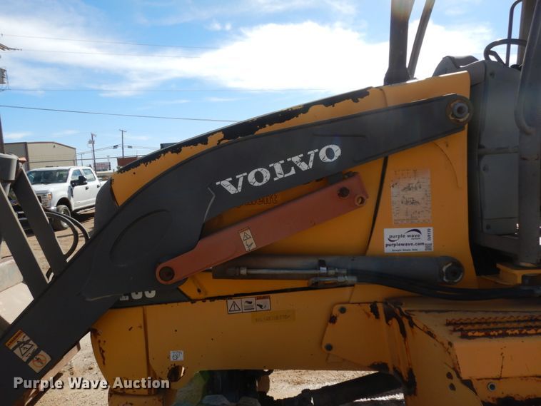 image for item DJ8170 2005 Volvo BL60  backhoe