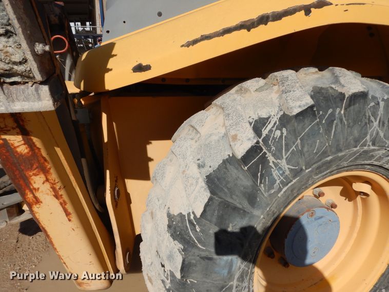 image for item DJ8170 2005 Volvo BL60  backhoe