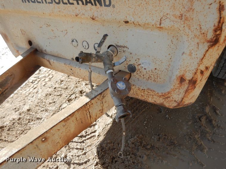 image for item DJ8172 Ingersoll Rand P185  air compressor