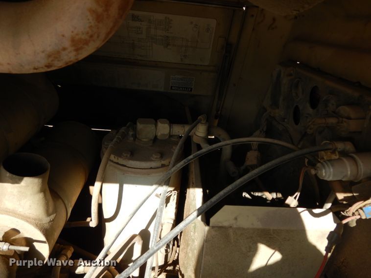 image for item DJ8172 Ingersoll Rand P185  air compressor