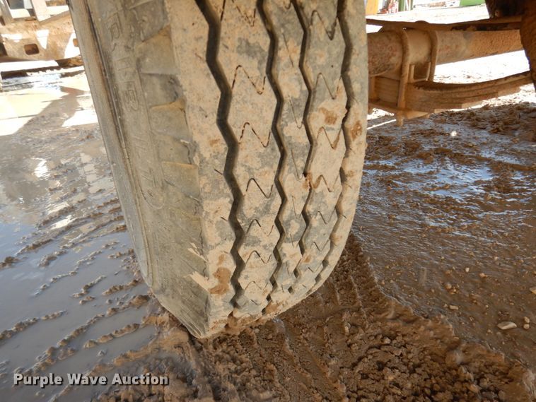 image for item DJ8172 Ingersoll Rand P185  air compressor