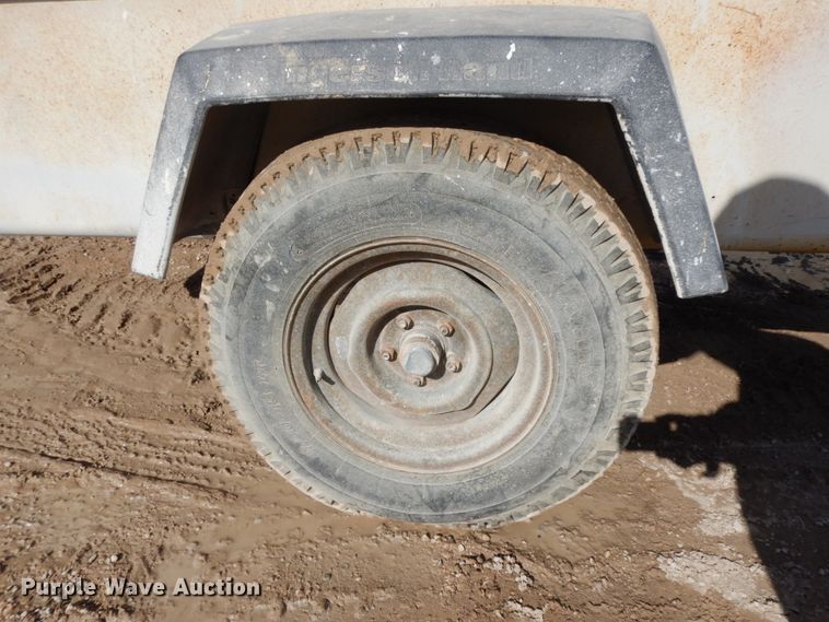 image for item DJ8172 Ingersoll Rand P185  air compressor