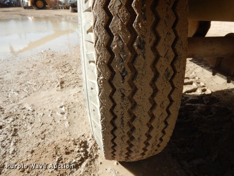 image for item DJ8172 Ingersoll Rand P185  air compressor