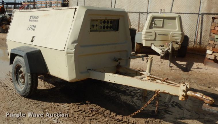 image for item DJ8173 1995 Ingersoll Rand P250  air compressor