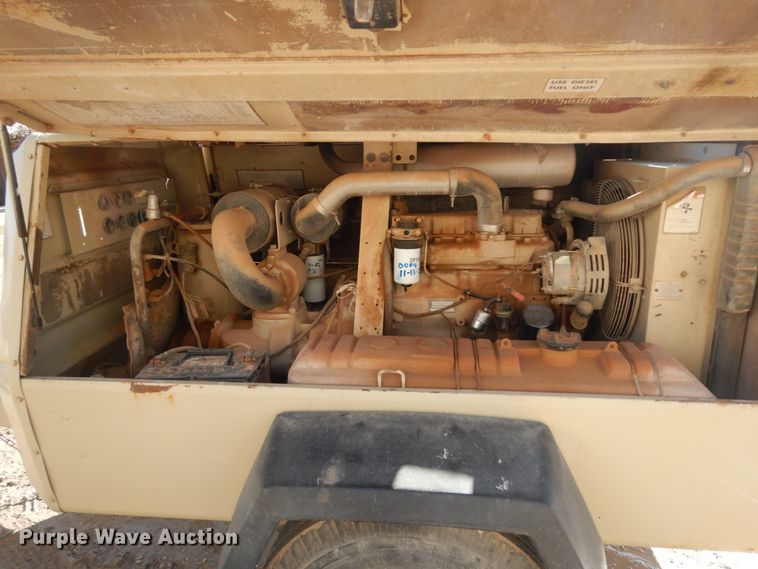 image for item DJ8173 1995 Ingersoll Rand P250  air compressor