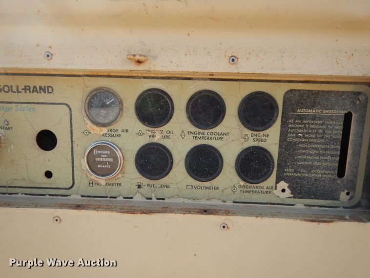 image for item DJ8173 1995 Ingersoll Rand P250  air compressor