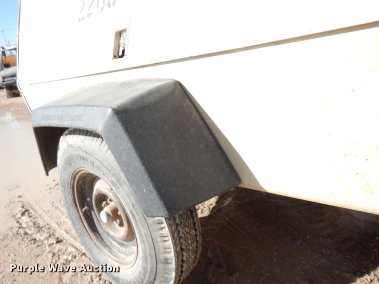 image for item DJ8173 1995 Ingersoll Rand P250  air compressor