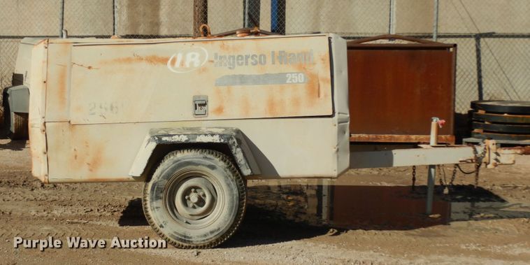 image for item DJ8175 1994 Ingersoll Rand 250  air compressor