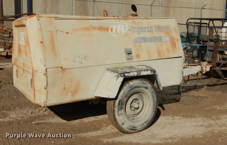 image for item DJ8175 1994 Ingersoll Rand 250  air compressor
